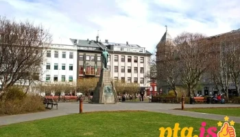 Austurvöllur - Reykjavík