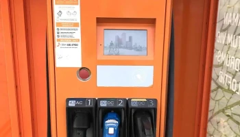 Charge And Drive Charging Station - Miðhús 1