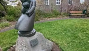 Fýkur yfir hæðir - Ásmundur Sveinsson - Ísafjörður
