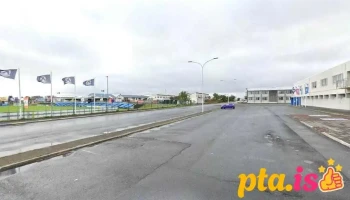 Keflavík • Íþrótta- & Ungmennafélag - Keflavík