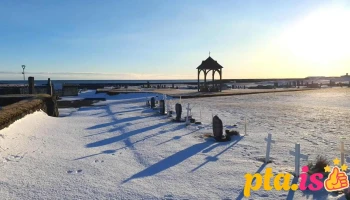 Kirkjugarðurinn að Stað - Staðarkirkjugarður í Grindavík - Grindavík