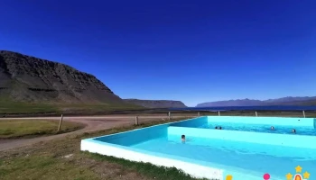 Reykjafjarðarlaug Hot Pool - Reykjarfjörður