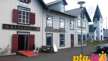 Strand49 - 220 Hafnarfjörður