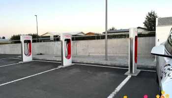 Tesla Supercharger - 603 Akureyri