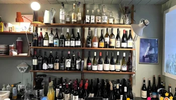 Vínstúkan Tíu sopar /Restaurant /Wine Bar - 101 Reykjavík