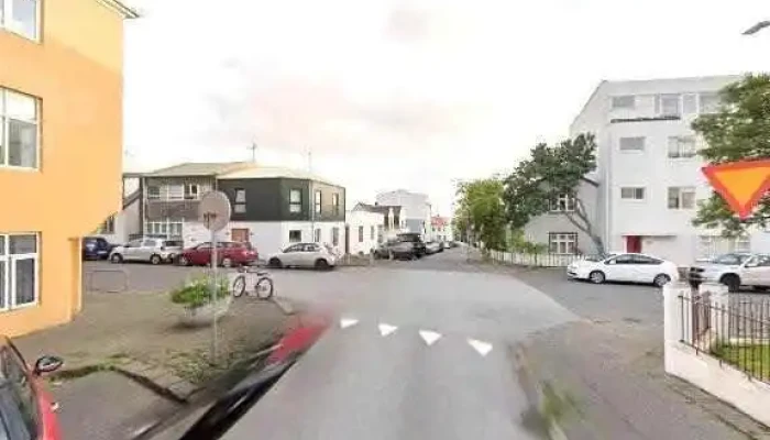 101 -    Forsida Loftflutningar - Reykjavík