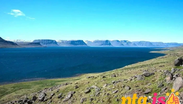Arnarfjordur Vatn - Iceland