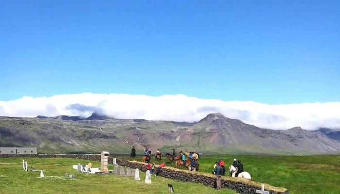 Budakirkja Vefsiða - Budhir