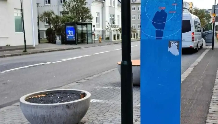 Bus Stop 1   Radhusid   City Hall Flugrutuþjonusta - Reykjavík