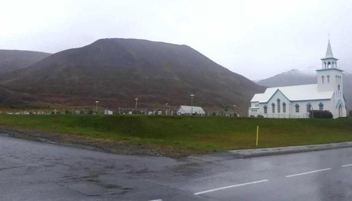 Dalvikurkirkja Nalægt Mer - Dalvík
