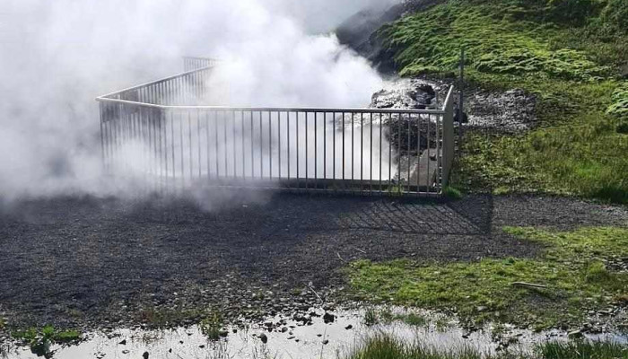 Deildartunguhver -  Fra Eiganda - Reykholt
