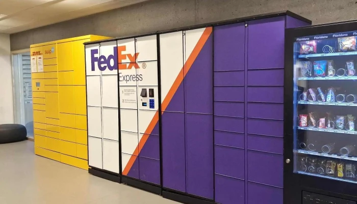 Dhl Service Point Locker - Reykjavík