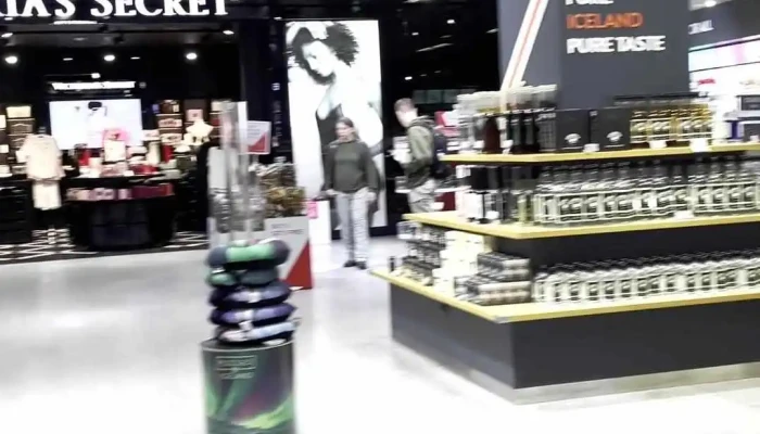 Duty Free -  Ad Innan - Keflavík