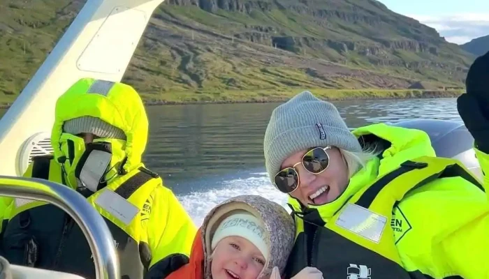 Exploring Seydisfjordur Fra Eiganda - Seyðisfjörður