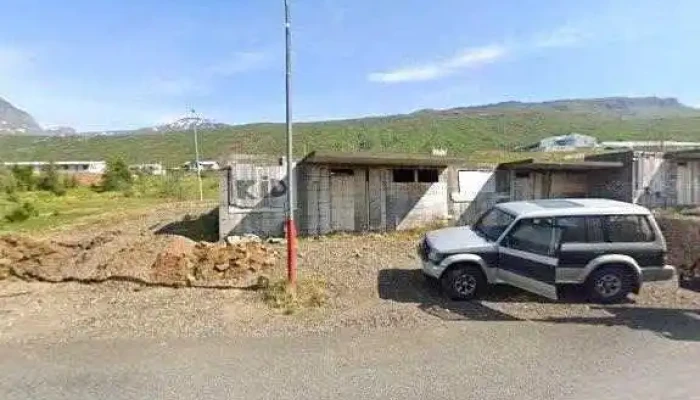 Fjolskyldugardurinn Faskrusfirdi Street View 360deg - Fáskrúðsfjörður
