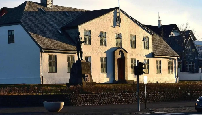 Forsaetisraduneytid Opið Nuna - Reykjavík