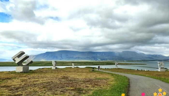 Grafarvogur -  Islandspostur - Reykjavík