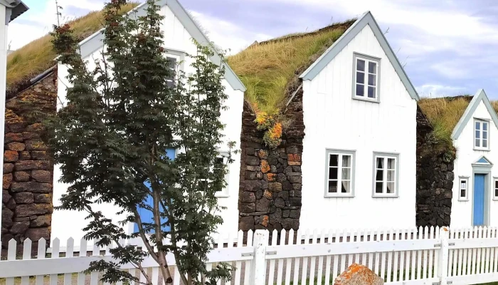 Grenjadarstadur Nalægt Mer - Húsavík