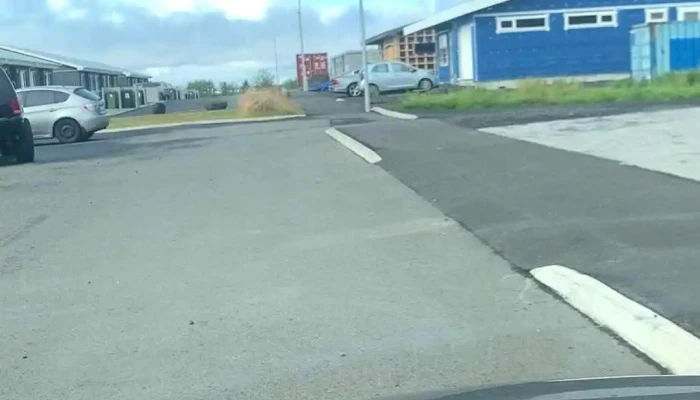 Grindavikurkirkja Eldri Myndskeid - Grindavík