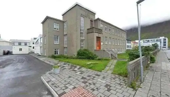 Grunnskolinn A Isafirdi Street View 360deg - Ísafjörður
