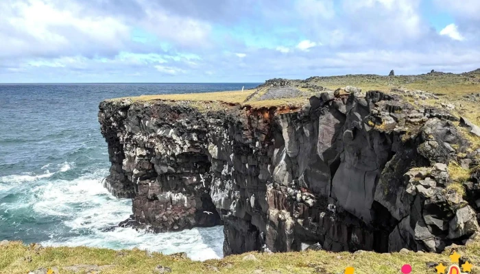 Hafnarberg -  Ferðamannastaður - Hafnir