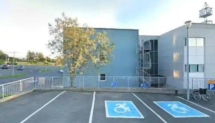 Heilsugaeslan Gardabae Street View 360deg - Garðabær