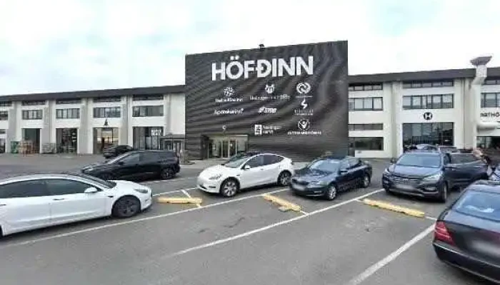 Heilsugaeslan Hofda Street View 360deg - Reykjavík
