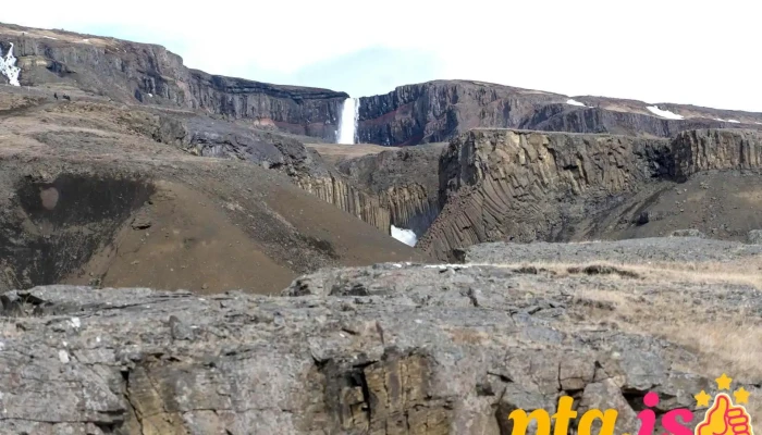 Hengifoss -  Fra Eiganda - Egilsstaðir