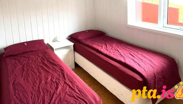 Hvalfjardarsveit Cottage Herbergi - Iceland