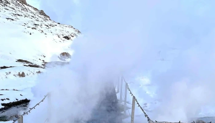 Hveradalir Geothermal Area - Hellishelðivegur