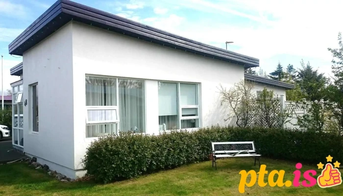 Hvita Husid Kirkjubraut 48 Hotel - Höfn Í Hornafirði