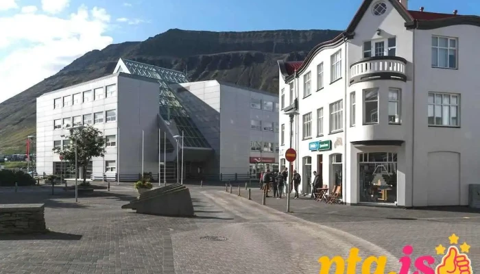 Isafjardarbaer Fra Eiganda - Ísafjörður