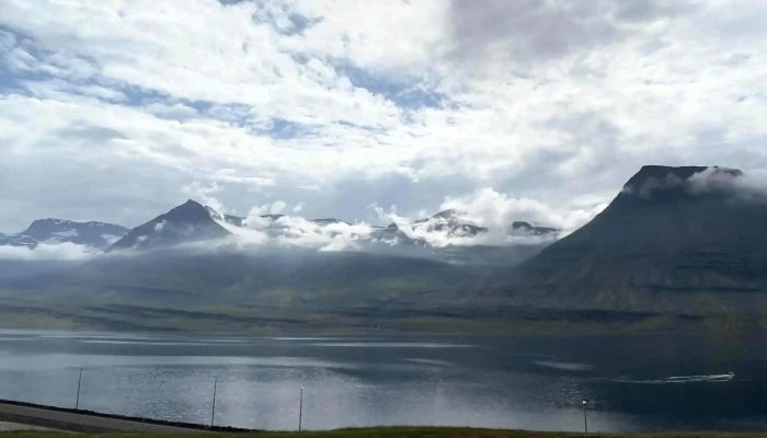 Ithrottamidstod Reydarfjardar Reyðarfjorður - Reyðarfjörður