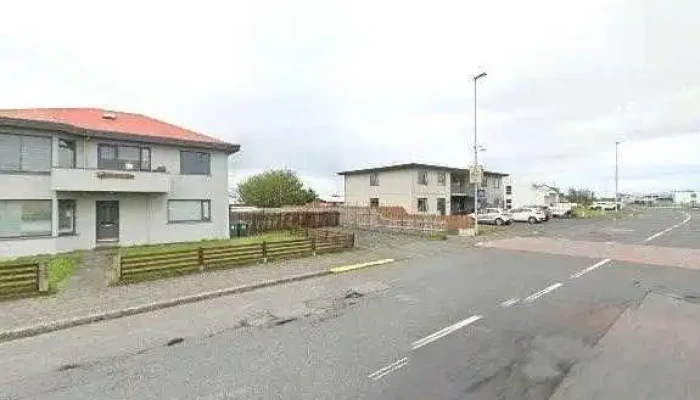Ithrottamidstodin Sandgerdi Bus Stop - Sandgerði