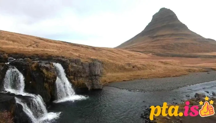 Kirkjufellsfoss -  Fjall - Grundarfjörður