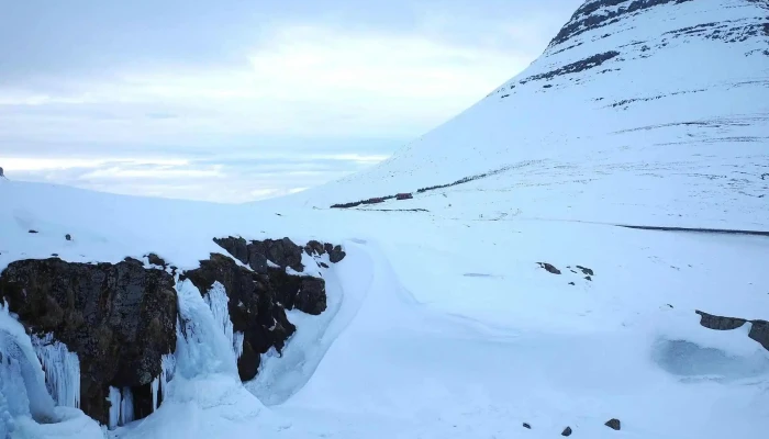 Kirkjufellsfoss -  Simi - Grundarfjörður