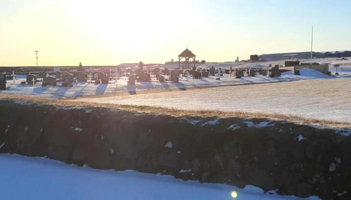 Kirkjugardurinn Ad Stad   Stadarkirkjugardur I Grindavik Grindavik - Grindavík