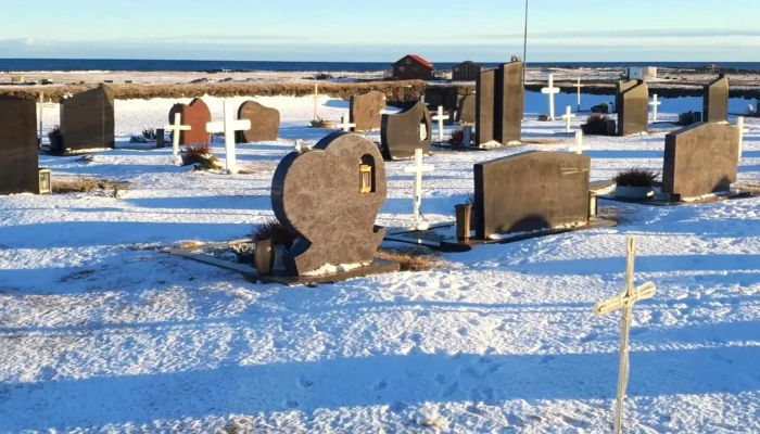 Kirkjugardurinn Ad Stad   Stadarkirkjugardur I Grindavik Myndir - Grindavík