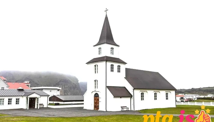 Landakirkja - Skólavegur