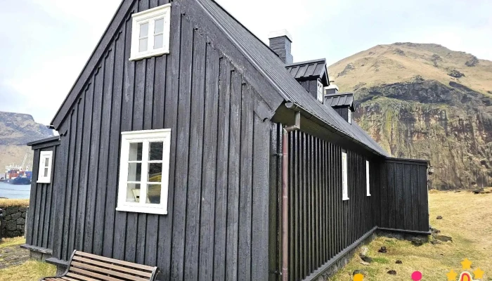 Landlyst Husid Safn - Vestmannaeyjabær