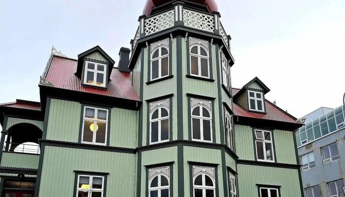 Landshofdingjahusid   Naepan Instagram - Reykjavík