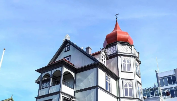Landshofdingjahusid   Naepan Svæði - Reykjavík