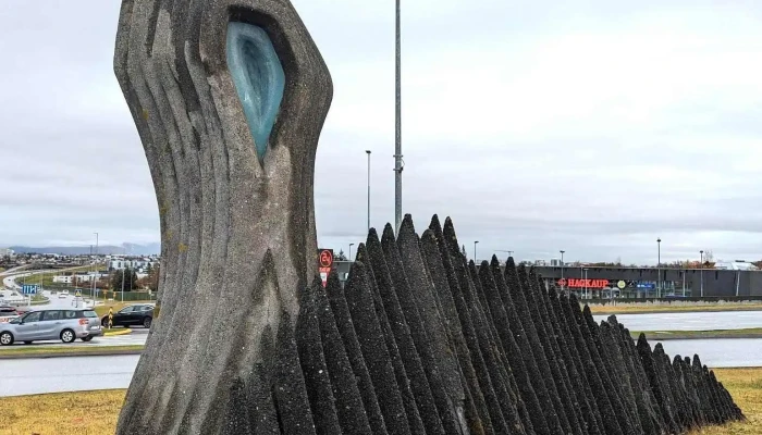 Landslag - eftir Brynhildi Þorgeirsdóttur - Hafnarfjarðarvegur