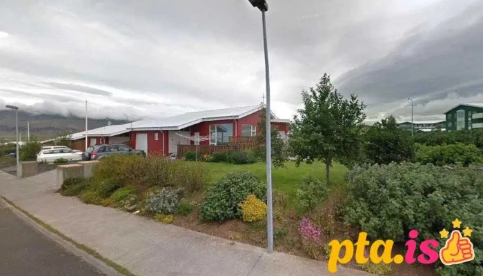 Leikvöllur - 270 Mosfellsbær