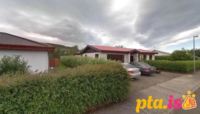 Leikvöllur - 270 Mosfellsbær