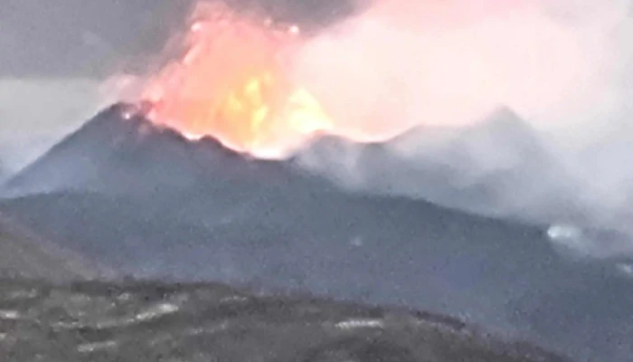 Litli -  Hrutur Eruption 2023 Simi - Grindavík
