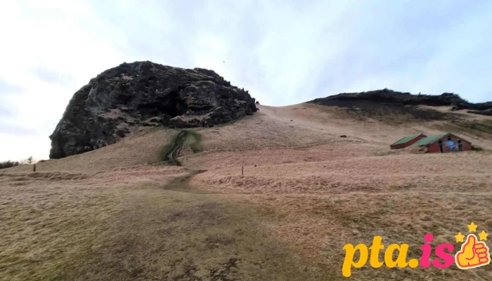 Loftsalahellir Cave -  Nyjast - Dyrhólavegur