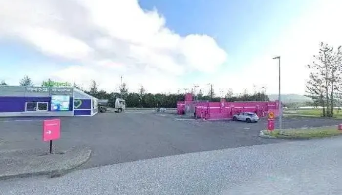 Lyfjaval Vesturlandsvegi -  Street View 360deg - Reykjavík