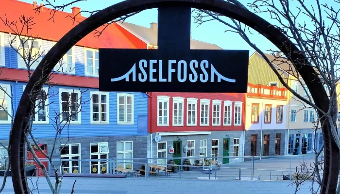 Midbaer Selfoss Myndbond - Selfoss