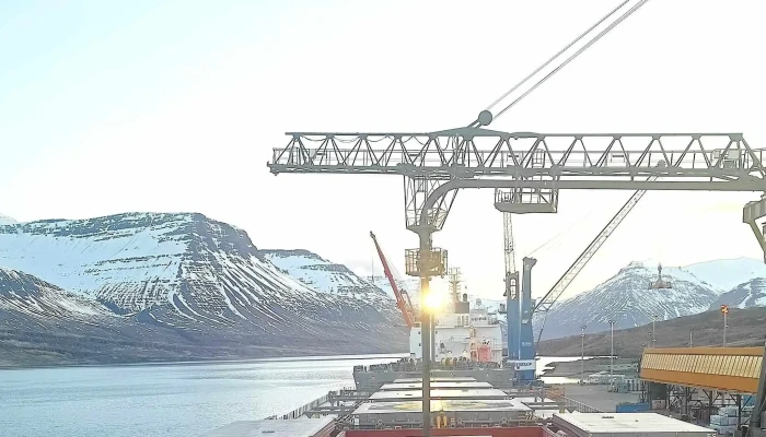 Mjoeyrarhofn Hvar - Reyðarfjörður